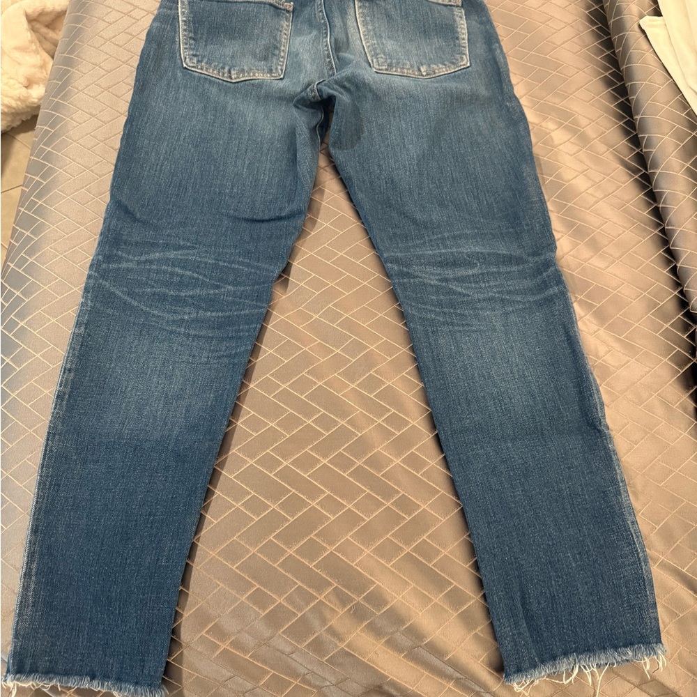 Moussy Blue Ankle Cropped Jeans with Classic Design